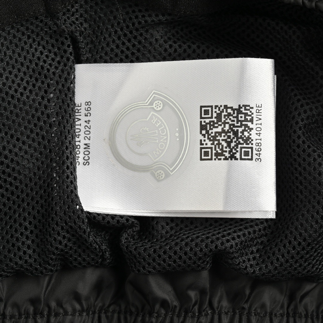 Moncler/蒙口 24ss 短款经典徽标沙滩短裤 Moncler/蒙口 24ss 短款经典徽标沙滩短裤
