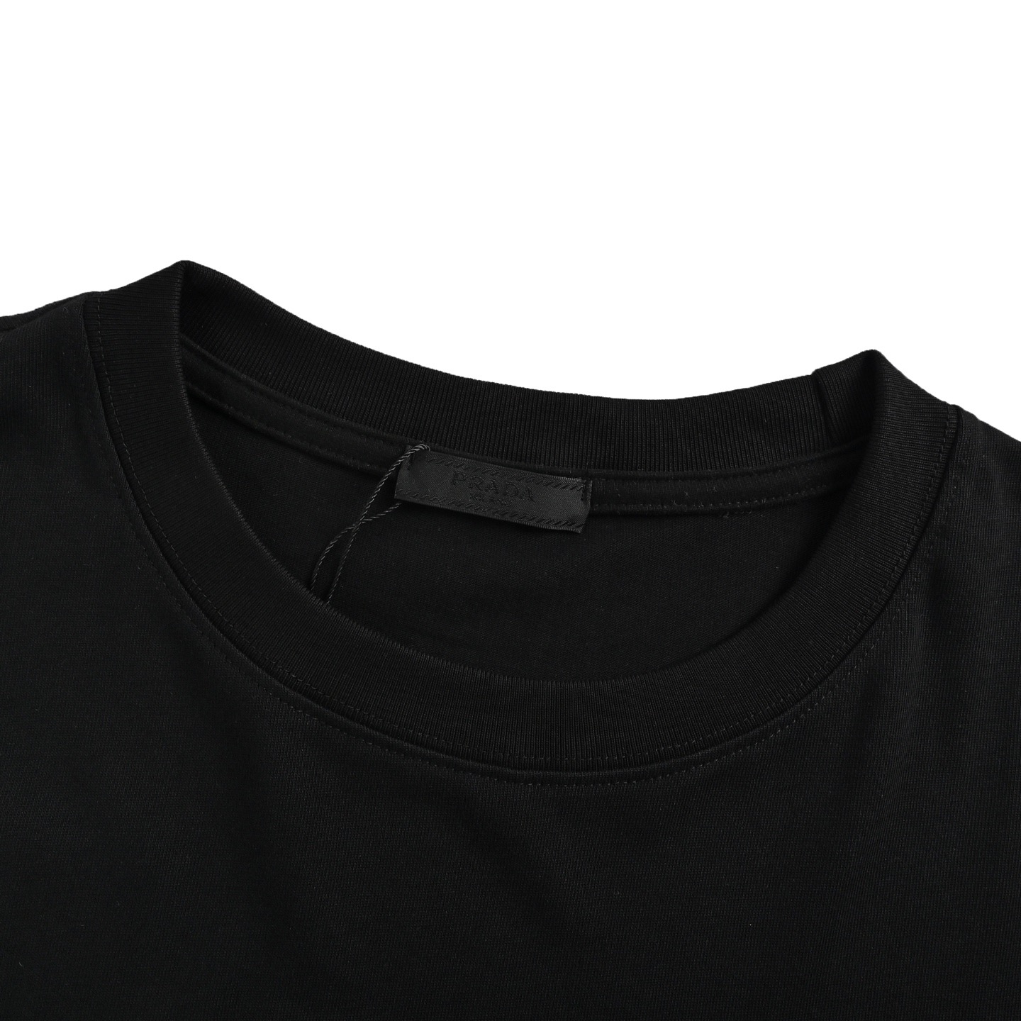 Prada/普拉达 25ss 重叠刺绣三角标短袖 Prada/普拉达 25ss 重叠刺绣三角标短袖
