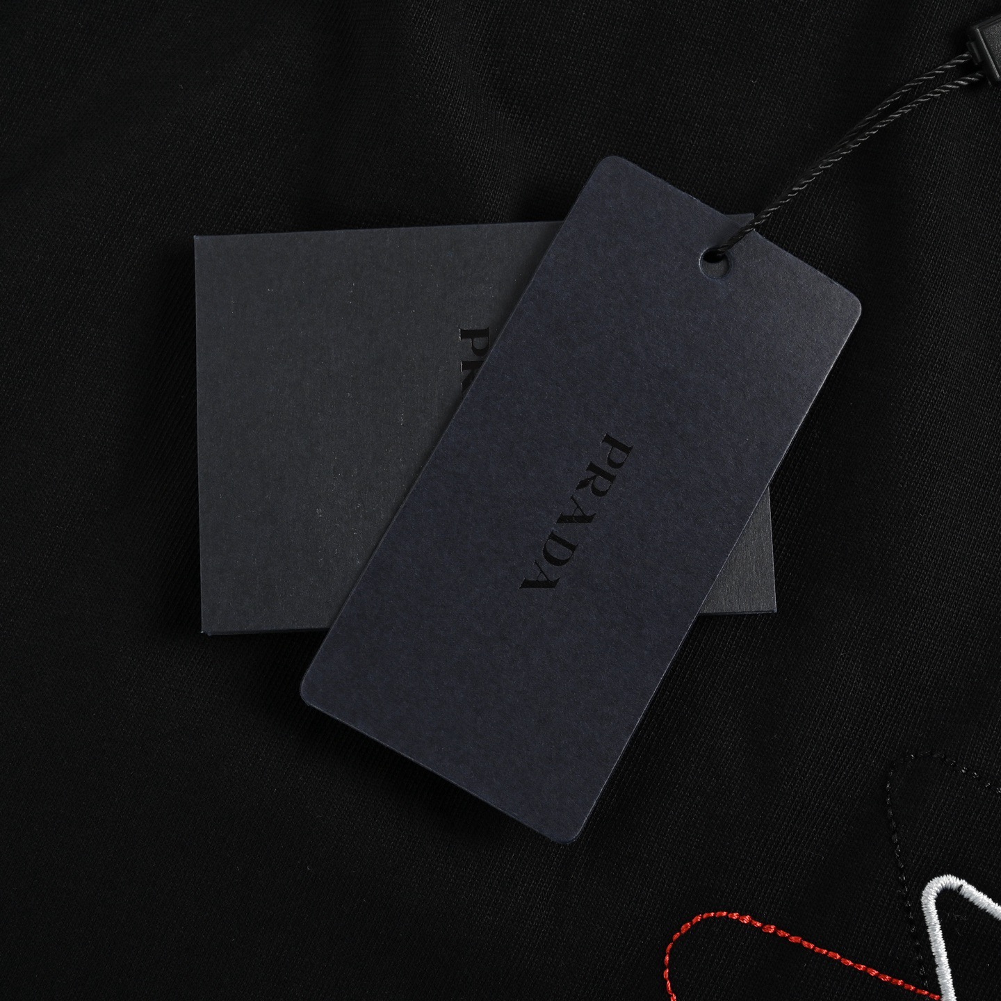 Prada/普拉达 25ss 重叠刺绣三角标短袖 Prada/普拉达 25ss 重叠刺绣三角标短袖