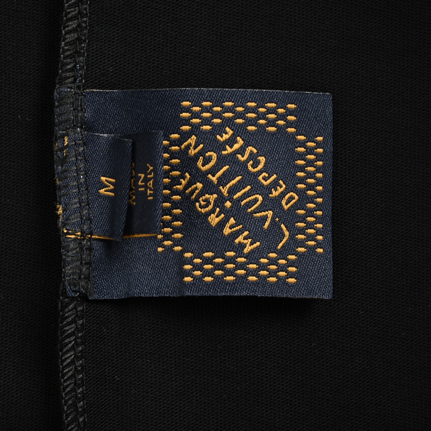 Louis Vuitton/路易威登 26ss 云朵字母logo刺绣短袖 黑 白-Top High Quatity Cheap Sneakers Fashion Clothing Clothes Bags handbags Shoes of all Brand wholesale With The best Quality And Beautiful Price from China Factory Chinese suppliers wholesaler seller Louis Vuitton/路易威登 26ss 云朵字母logo刺绣短袖 黑 白
