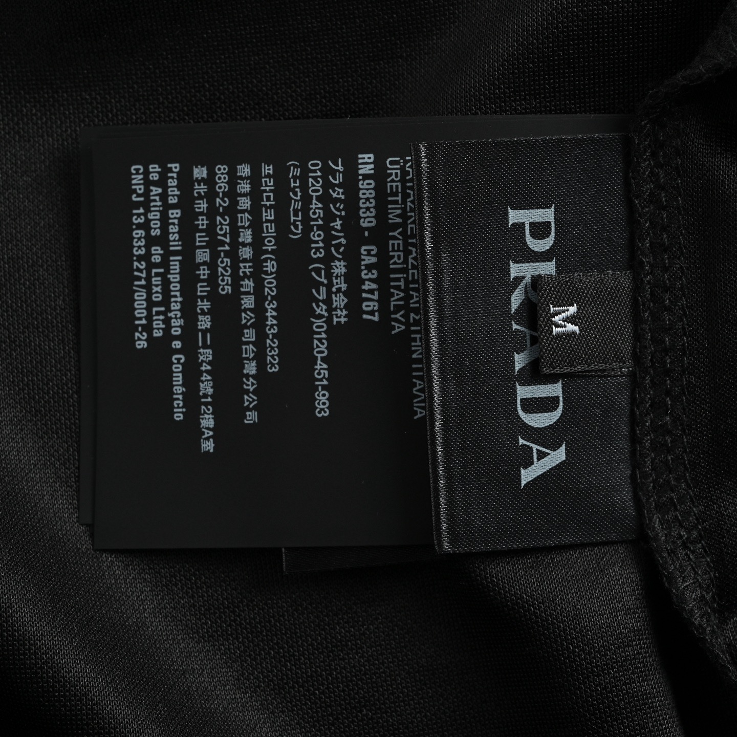 Prada/普拉达 胸口三角标短袖 定制氨丝蛋白双生织面料-Top High Quatity Cheap Sneakers Fashion Clothing Clothes Bags handbags Shoes of all Brand wholesale With The best Quality And Beautiful Price from China Factory Chinese suppliers wholesaler seller Prada/普拉达 胸口三角标短袖 定制氨丝蛋白双生织面料
