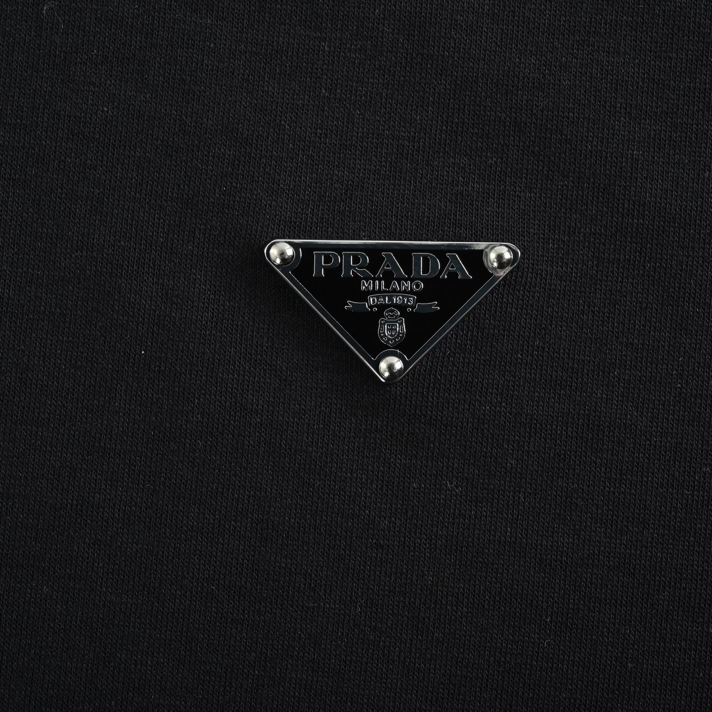 Prada/普拉达 胸口三角标短袖 定制氨丝蛋白双生织面料-Top High Quatity Cheap Sneakers Fashion Clothing Clothes Bags handbags Shoes of all Brand wholesale With The best Quality And Beautiful Price from China Factory Chinese suppliers wholesaler seller Prada/普拉达 胸口三角标短袖 定制氨丝蛋白双生织面料