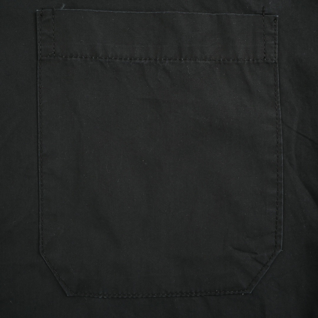 Balenciaga/巴黎世家 24ss 后背双B图腾拼接短袖衬衫-Chinese UA Cheap High Quatity Brand Clothes Bags handbags Sneakers wholesale wholesaler seller from China Factory suppliers Fashion Clothing Shoes best Quality Beautiful Price Balenciaga/巴黎世家 24ss 后背双B图腾拼接短袖衬衫