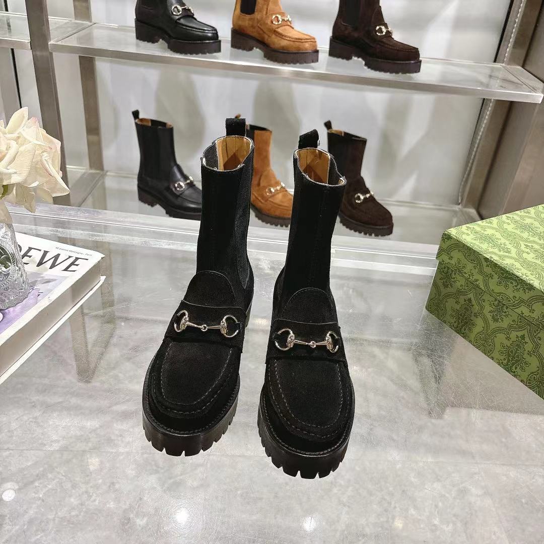 NO:489122,Long-term stock 7-inch women's boots GUCCI Fashion hits, cleverly use round toe boots and other designs, fashion style imported fabrics, calf nigger leather inner footbed, imported sheepskin Italian leather sole one-to-one production Size: 35-42 sizes Note: 40 41 42 Custom made Factory direct purchase, boots, gucci, boots, sheepskin, Leather soles19860909长期有货 7寸女靴 GUCCI 古奇 时尚大爆款 巧妙运用圆形鞋头等设计时尚风范 面料进口小牛牛猄皮 内里垫脚 进口羊皮  意大利真皮大底一比一生产 码数:35—42码 备注: 40 41 42 定做 工厂直批,靴子,gucci,boots,sheepskin,Leather soles,Women's Shoes