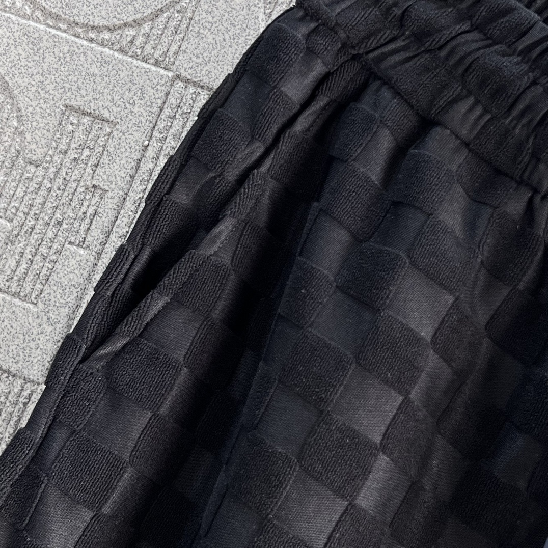 2024SS Louis Vuitton Knitting Shorts with Velvet and Gold Details - 图片 6