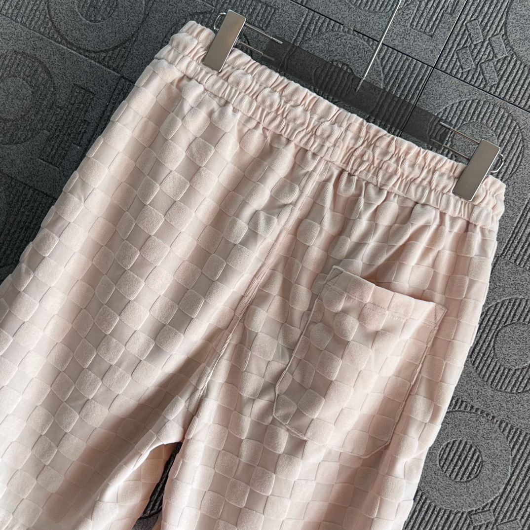 Louis Vuitton 2024SS Custom Knitting Shorts with Strong Gold Sense and Stylish Bouquet Design - 图片 4