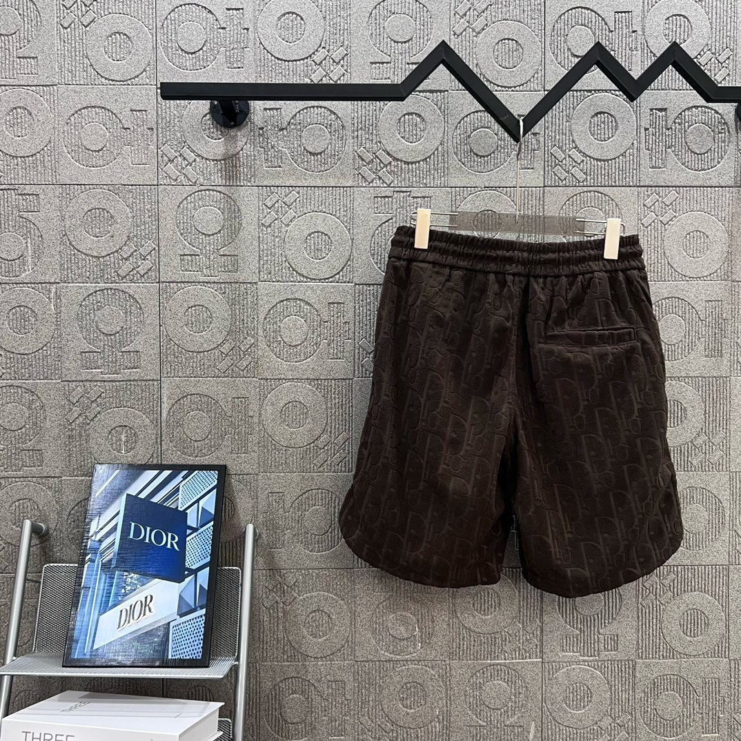Luxury Walnut Suit with Custom Knitted Shorts for 2024SS Collection: Stylish and Comfortable. - 图片 2