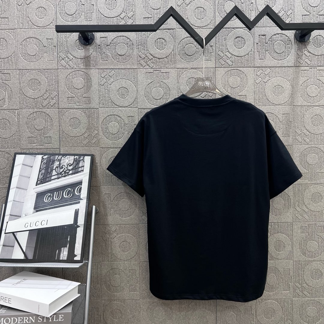 GUCCI Double-G Embroidered Plaster Short Sleeve T-shirt – 1980s Inspired Fashion - 图片 2