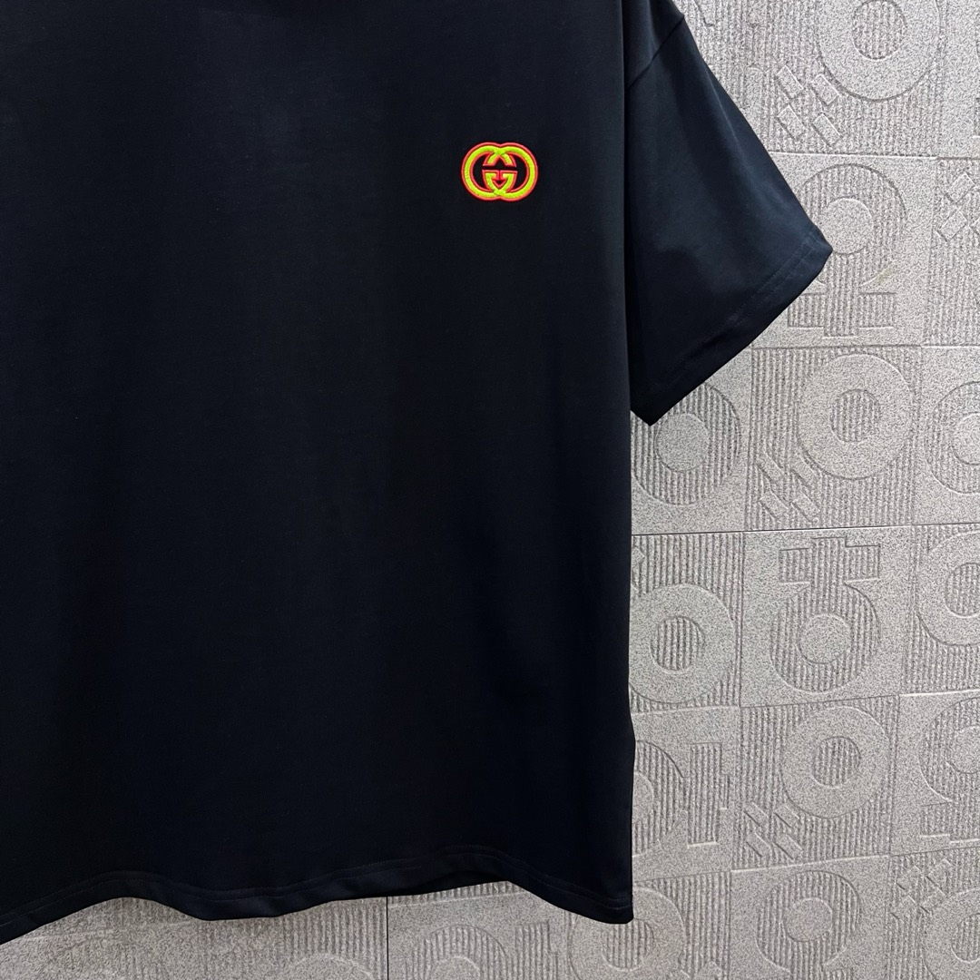 GUCCI Double-G Embroidered Plaster Short Sleeve T-shirt – 1980s Inspired Fashion - 图片 7