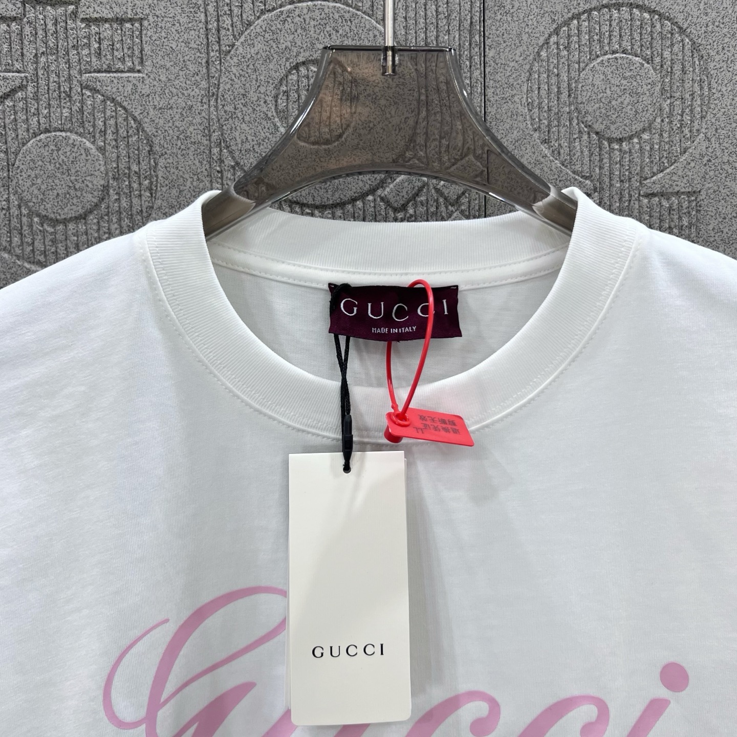  
GUCCI 古驰 音符签名双G字母印花
Logo标识精致升级，灵感源自八十年代复古
原版面料 官方同