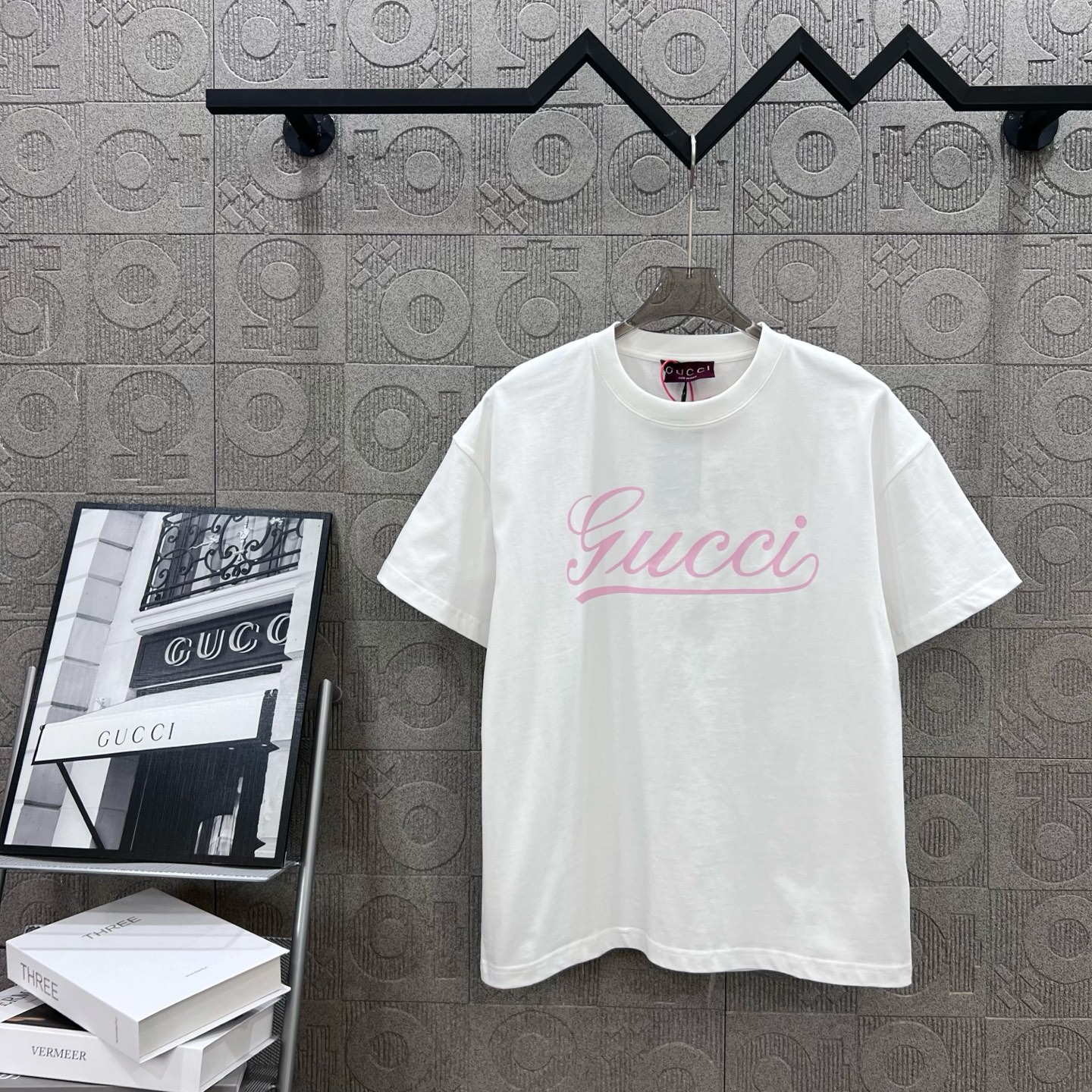  
GUCCI 古驰 音符签名双G字母印花
Logo标识精致升级，灵感源自八十年代复古
原版面料 官方同