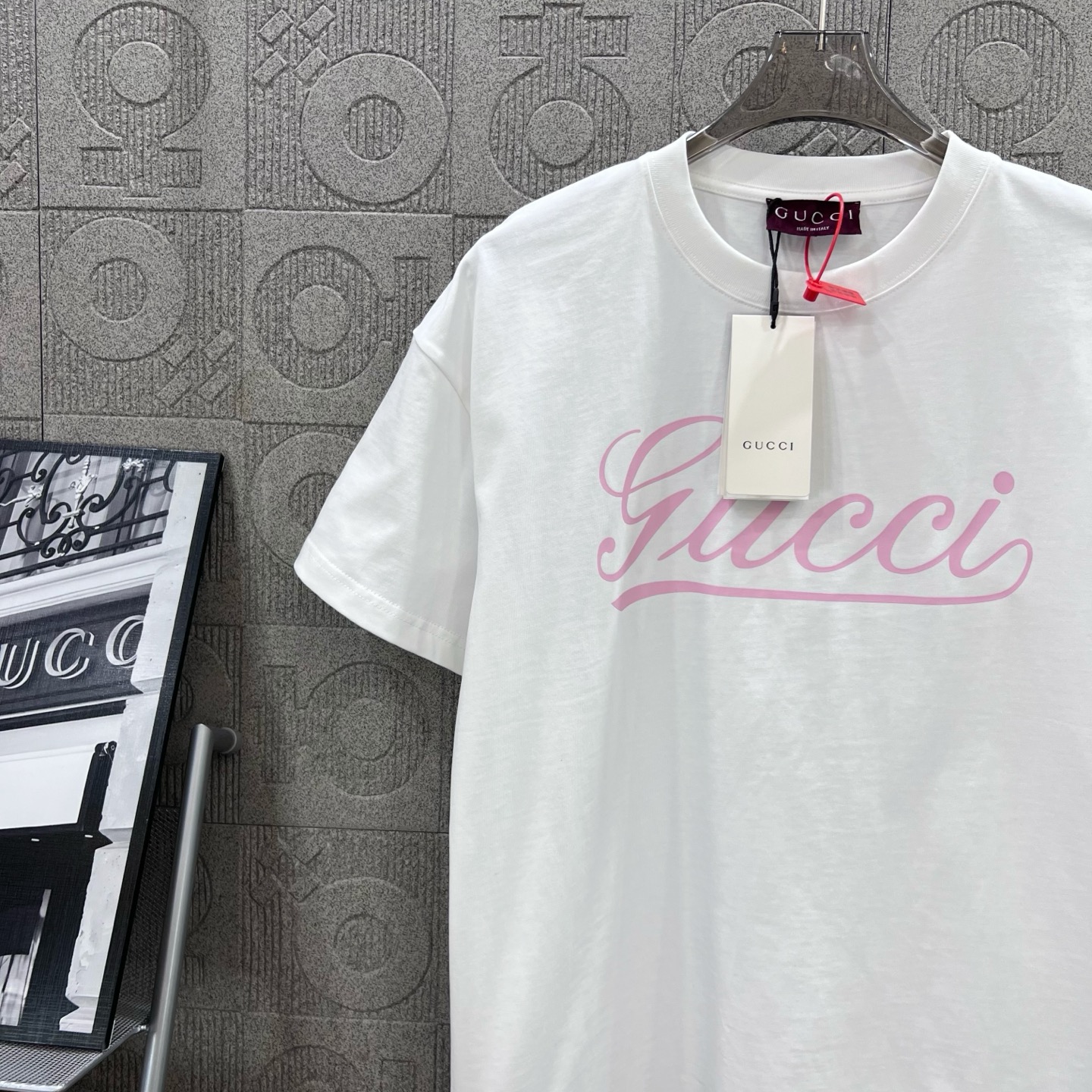  
GUCCI 古驰 音符签名双G字母印花
Logo标识精致升级，灵感源自八十年代复古
原版面料 官方同