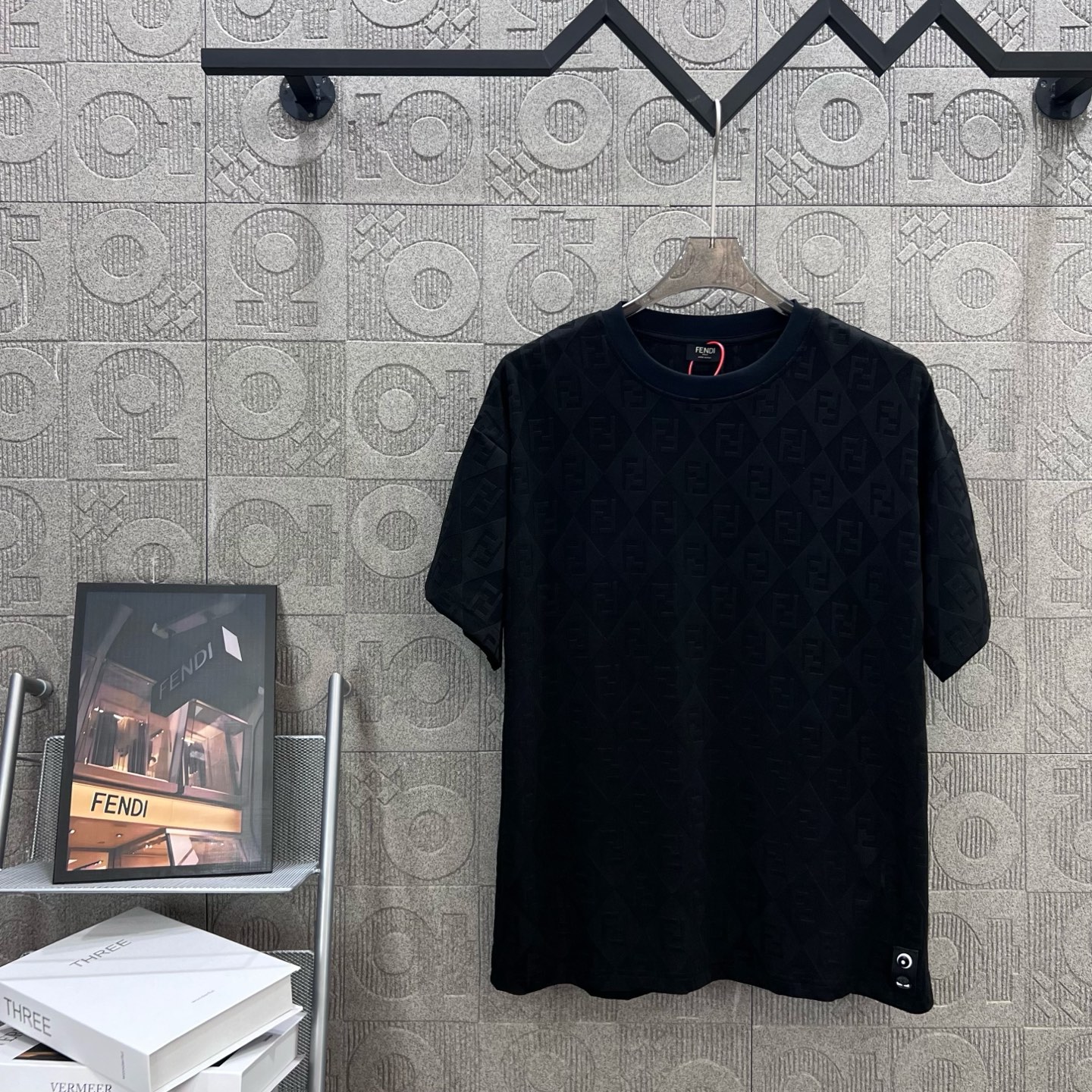 FENDI 187 Collection: 1980s Inspired Logo Twill Fabric, Chromosome Dye, Unisex, Black XS-L - 图片 1