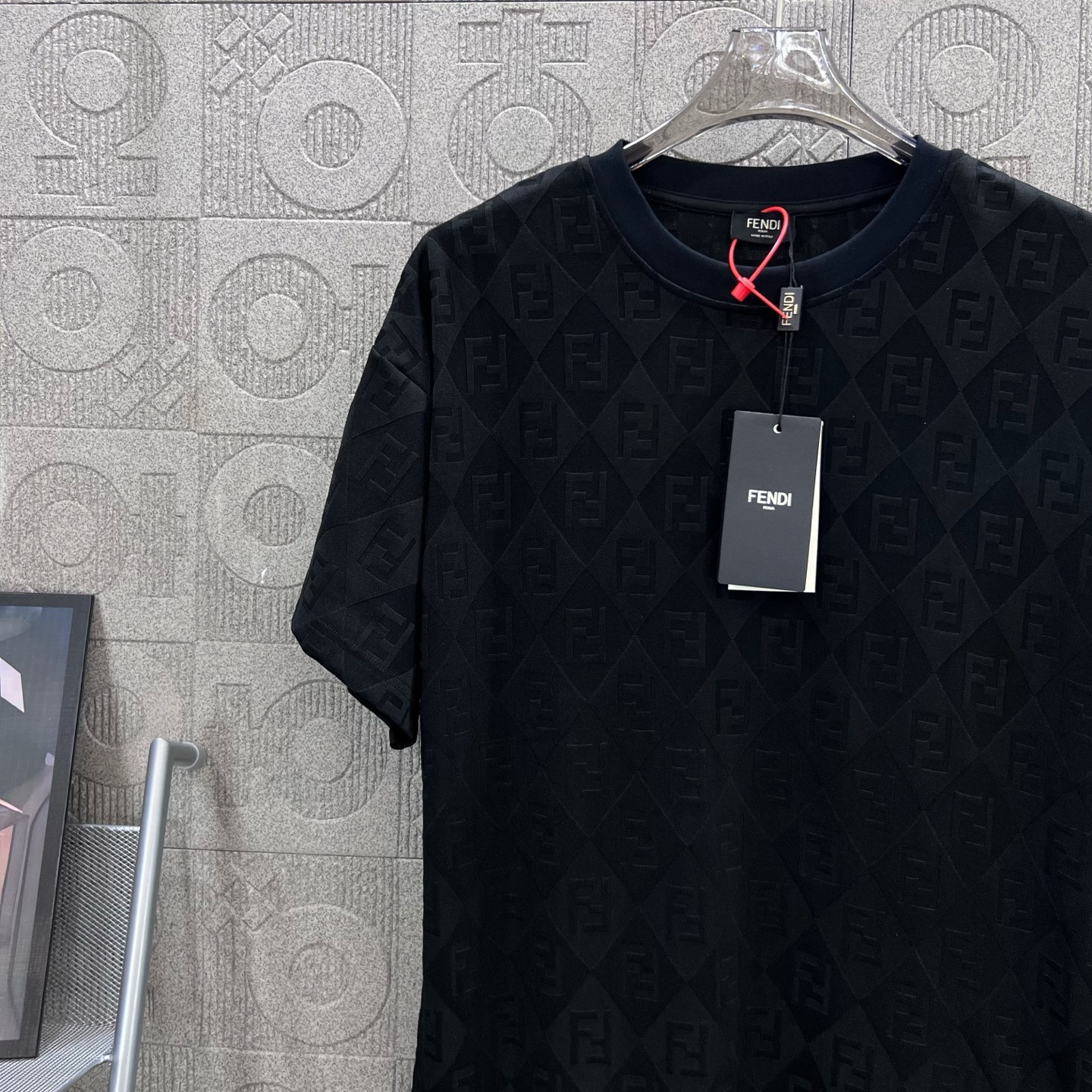 FENDI 187 Collection: 1980s Inspired Logo Twill Fabric, Chromosome Dye, Unisex, Black XS-L - 图片 4