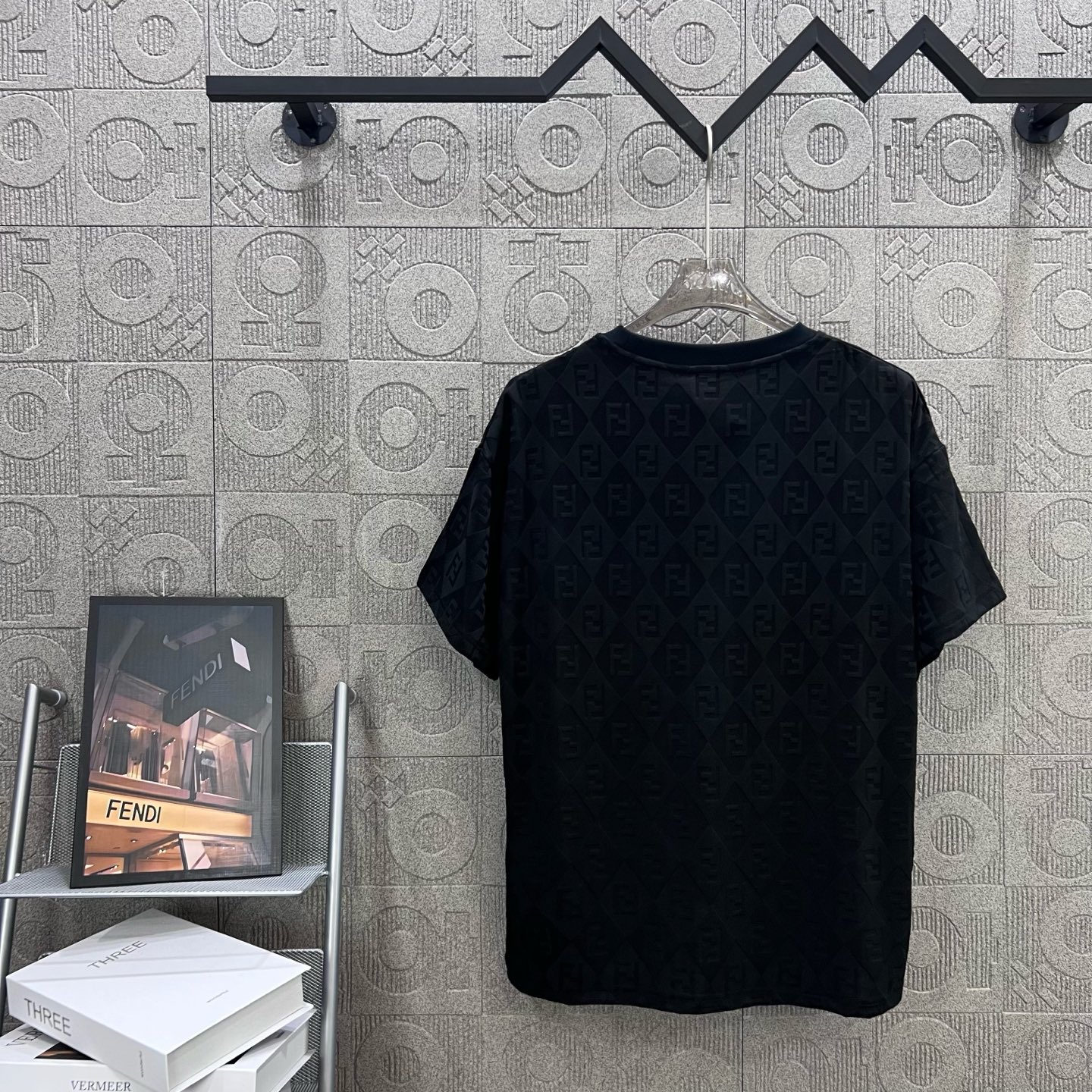 FENDI 187 Collection: 1980s Inspired Logo Twill Fabric, Chromosome Dye, Unisex, Black XS-L - 图片 2