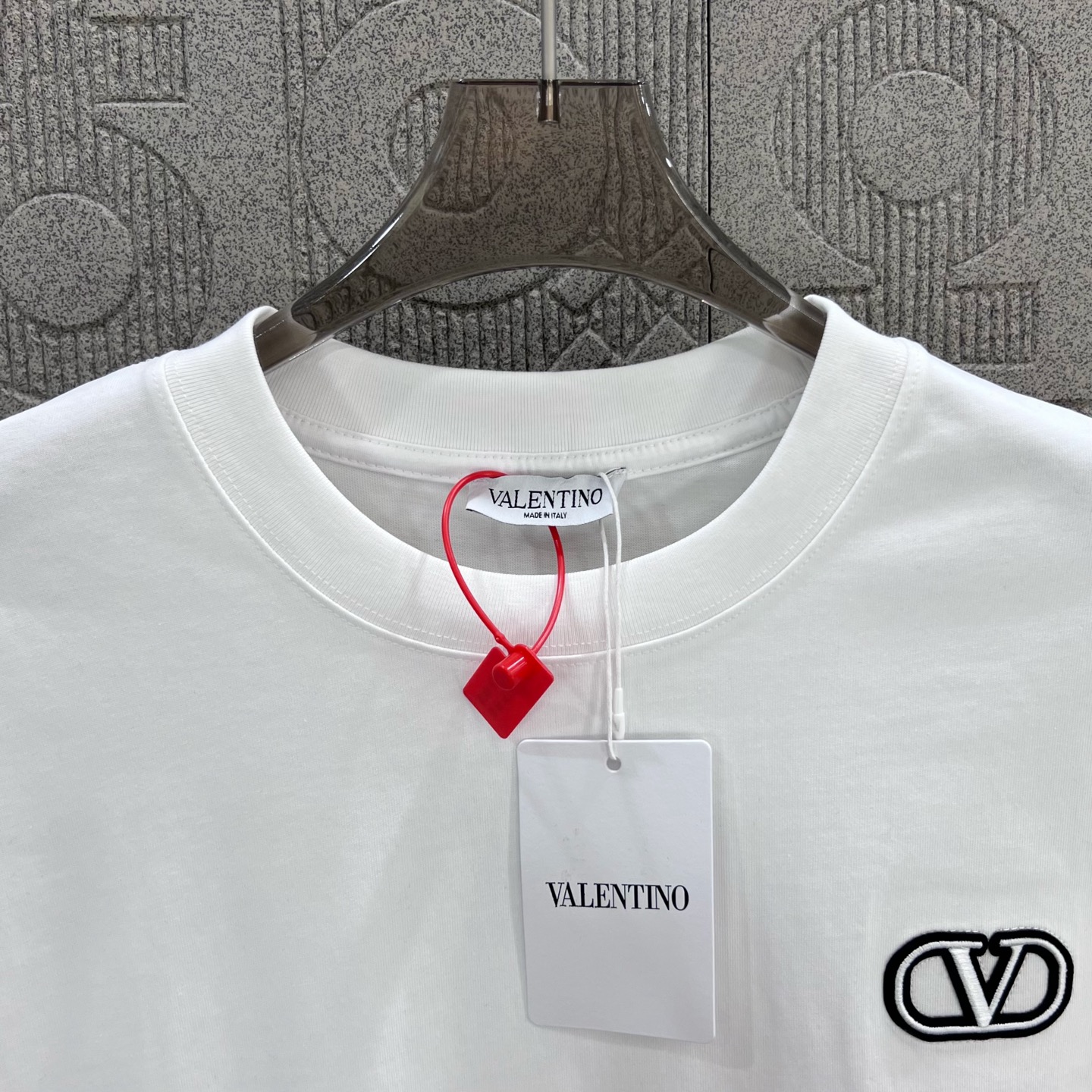 Valentino 1980s-Inspired Embroidered Logo T-shirt in White, Unisex XS-L: 260g Chromosome Dye - 图片 5