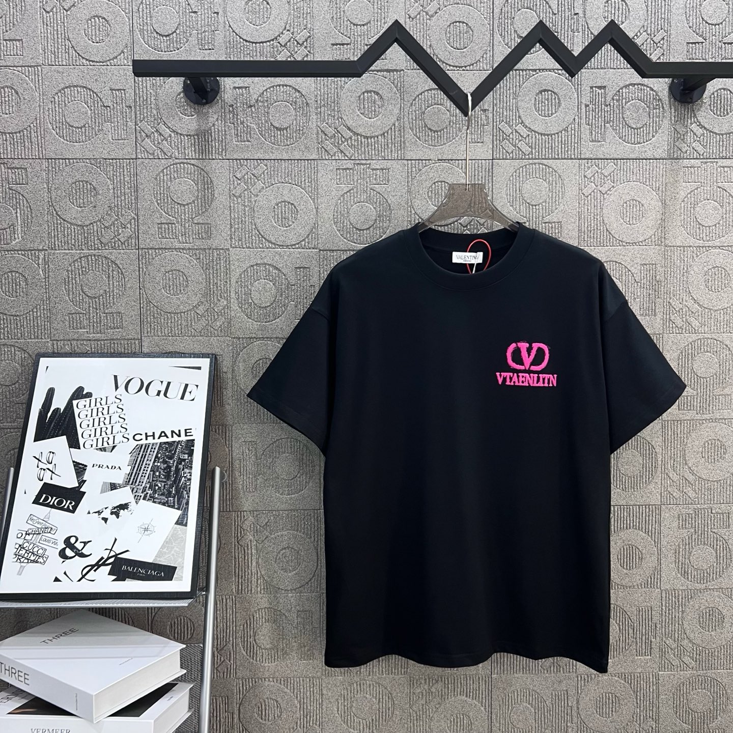 Valentino Valentno Pink Logo Short Sleeve T-Shirt 260g Chromosome Dye XS-L Black - 图片 1
