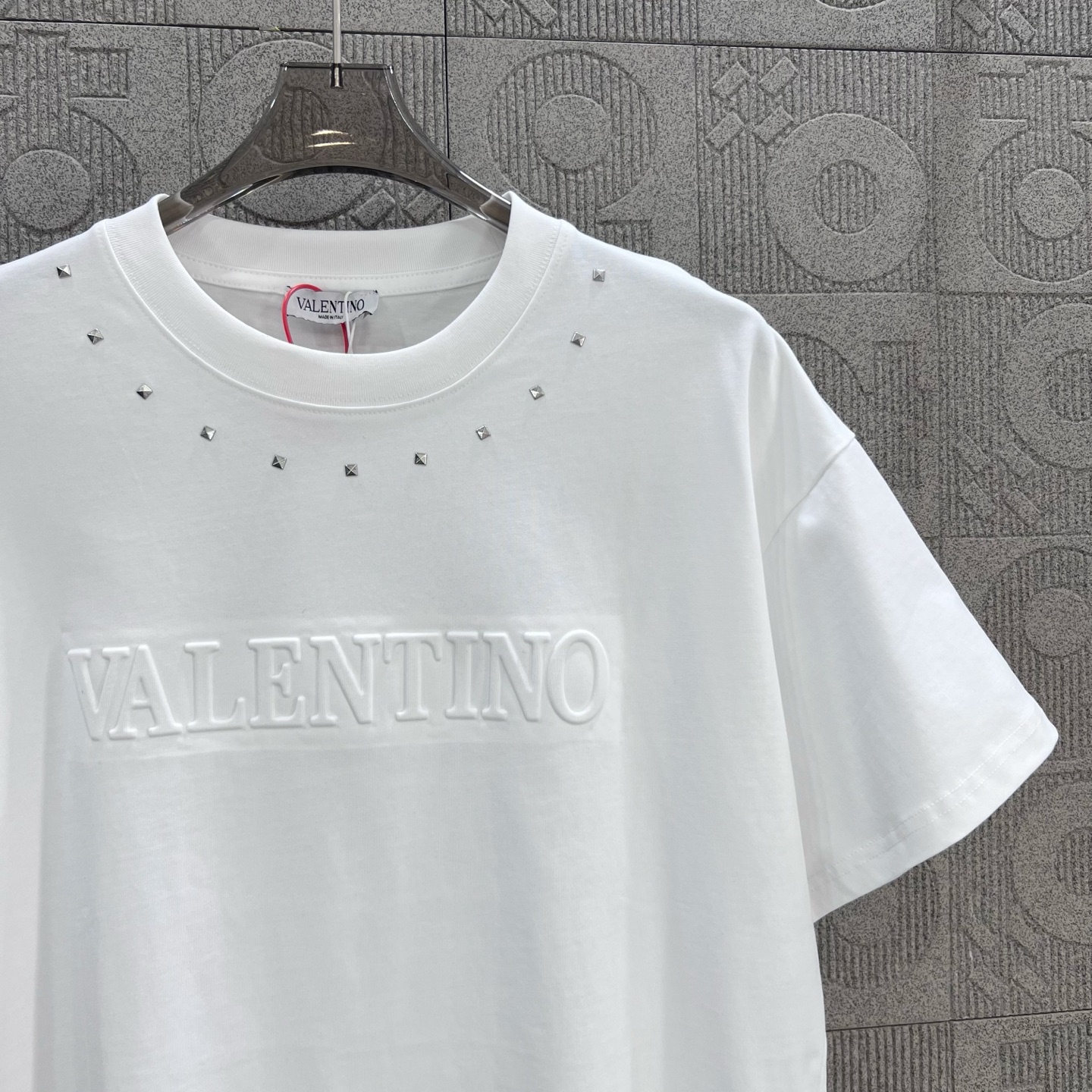 Fashionable Unisex T-shirt by Valentno Valentino with Classic Logo Calculator - 图片 7