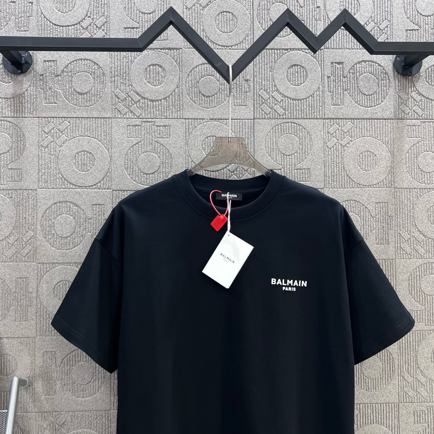 “1980s Inspired Balmain Logo T-shirt, Unisex, Black, XS-L, 260g Chromosome Dye” - 图片 3