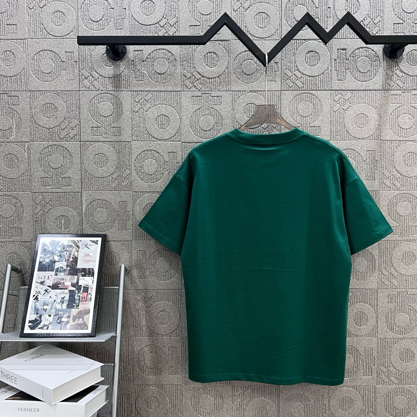 “1980s-inspired BALMAIN Logo T-shirt in Green, XS~L, 260g Chromosome Dye” - 图片 2