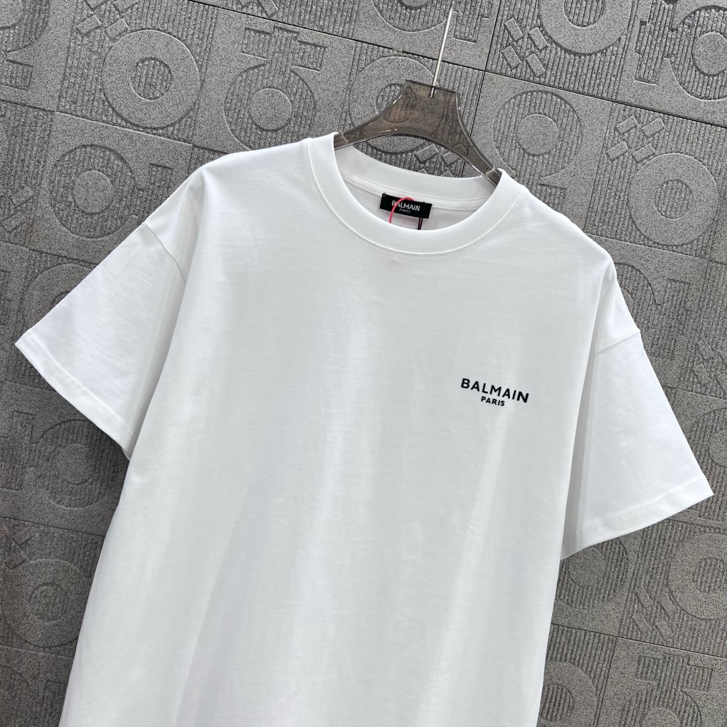 “1980s Inspired Balmain Logo T-shirt: Unisex, Chromosome Dye, XS-L” - 图片 6