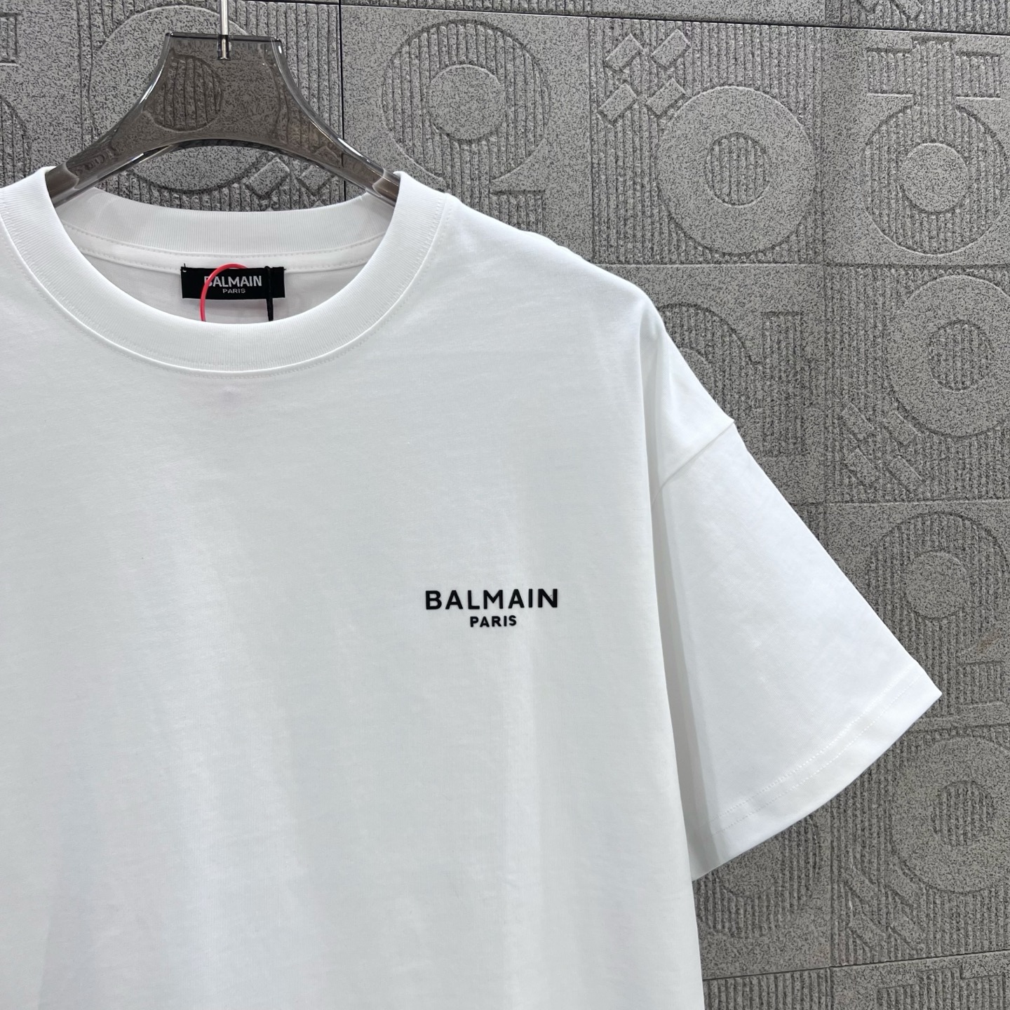 “1980s Inspired Balmain Logo T-shirt: Unisex, Chromosome Dye, XS-L” - 图片 7