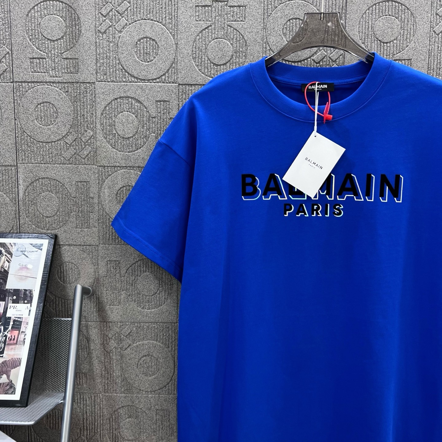 Upgraded 1980s-inspired Balmain Logo T-shirt in Blue – Unisex XS~L Sizes - 图片 4