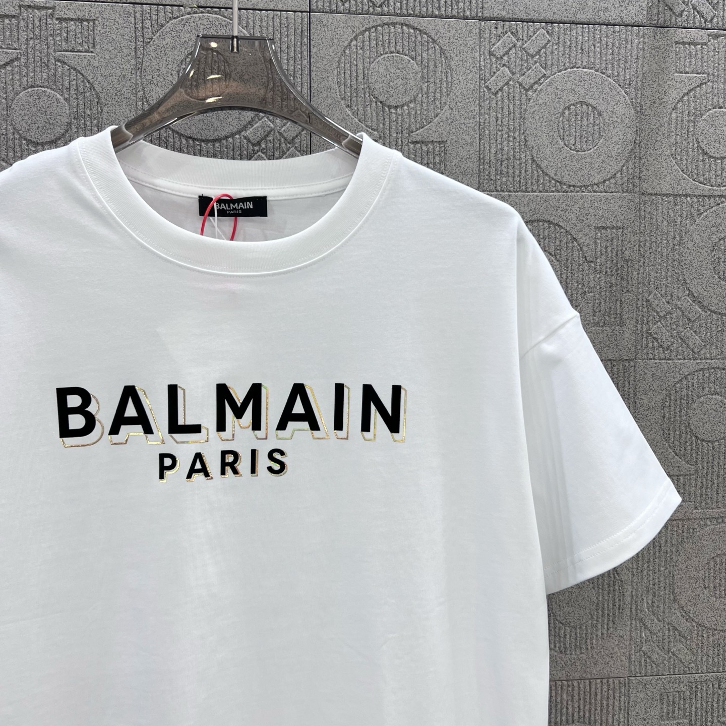 Stylish Balmain Logo T-shirt in White with 1980s Inspiration - 图片 7
