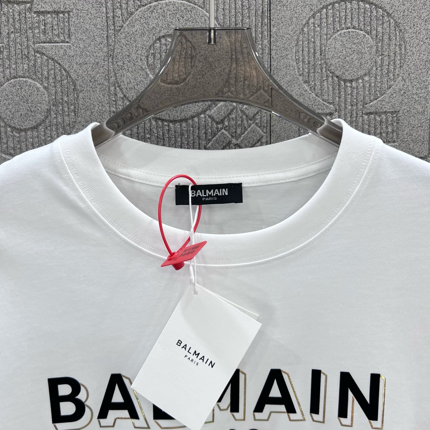 Stylish Balmain Logo T-shirt in White with 1980s Inspiration - 图片 5
