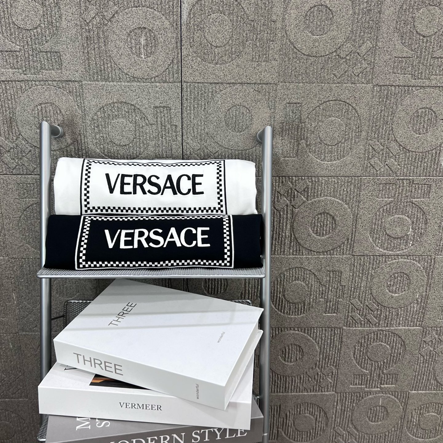 Versace Medusa Logo Short Sleeve T-shirt in Chromosome Dye – 260g – White - 图片 8