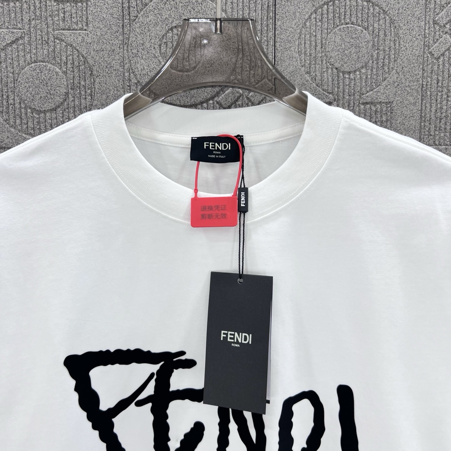 Fendi Roma Printed Crewneck T-Shirt - Lightweight Cotton, Relaxed Fit 8 i1750450158965 5168 0 4