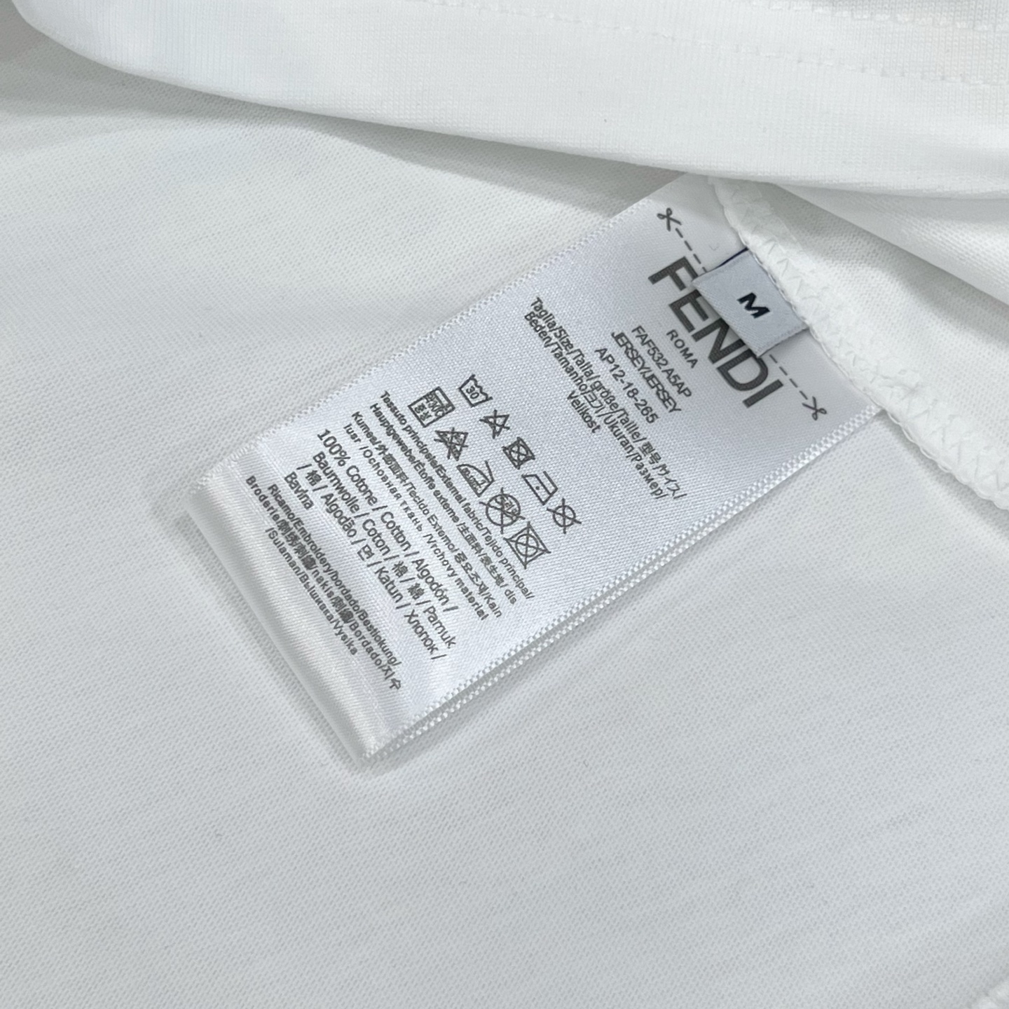Fendi Roma Printed Crewneck T-Shirt - Lightweight Cotton, Relaxed Fit 10 i1750450159950 2483 0 7