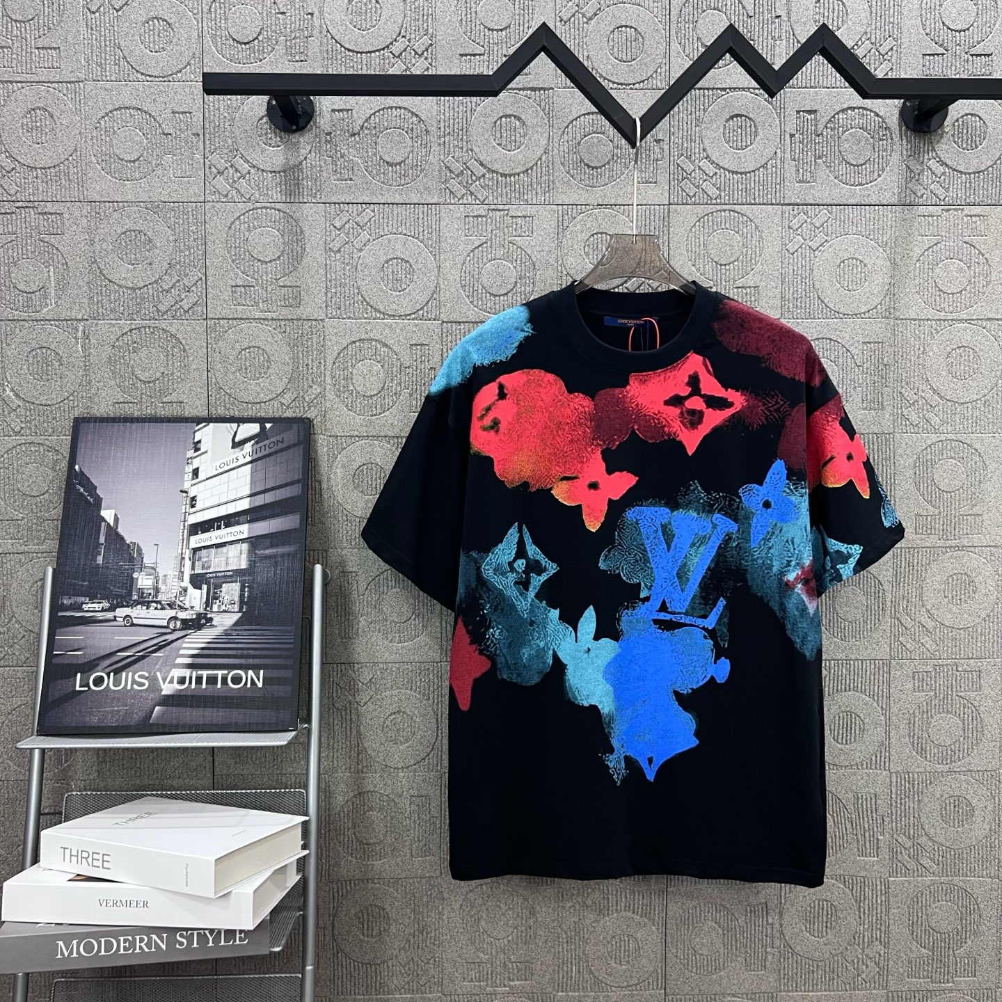 P75 Louis Vuitton/Louis Vuitton LOGO tecnología de impresión de graffiti del logotipo El logotipo está exquisitamente a…