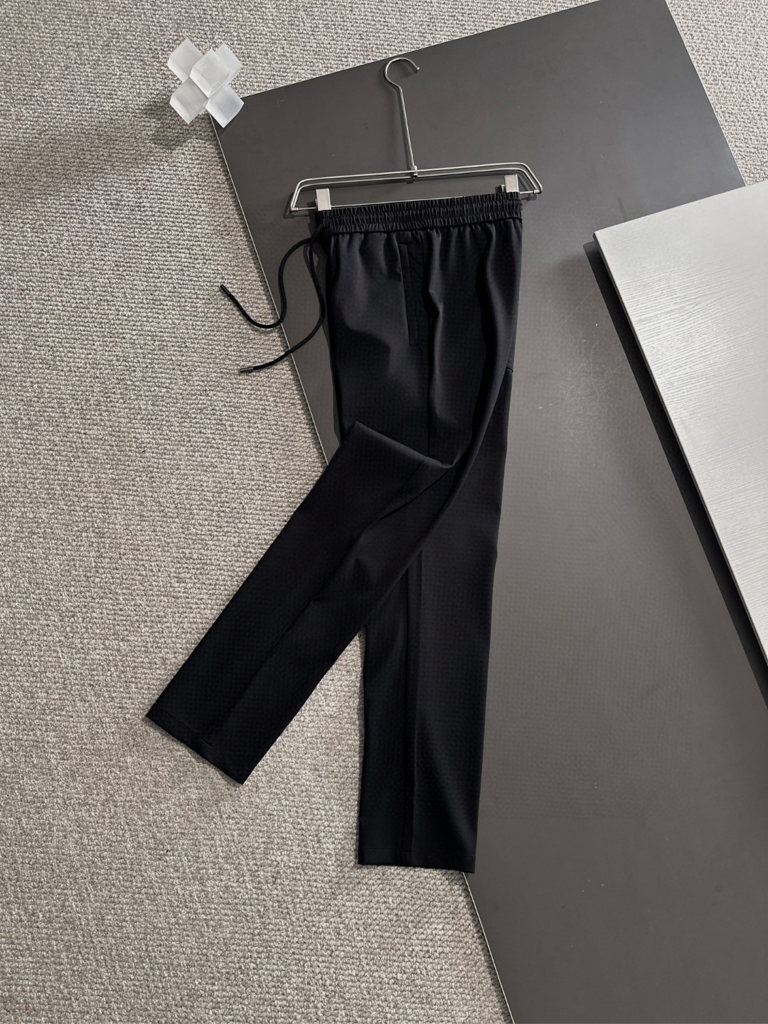 NO:137707,The new LP 2025 model is available in stock, the original single hot jeans are super customized, the original hardware, super heavy industry technology, the style is super excellent, the details are impeccable!  The style is not picky, it is very high-end, and the good products are not waiting for everyone. If you like it, start quickly. Size M-4XL, loro piana, jeans, alexander wang19860909LP 2025新款现货上市,原单爆款牛仔裤超级定制款,原版五金,超级重工工艺,版型超赞细节做工无可挑剔！款式不挑人,特别高档,好货不等人,看中赶紧下手,尺码M-4XL,,loro piana,jeans,alexander wang,Men's clothing