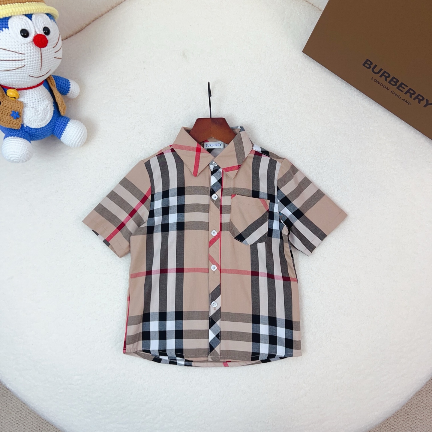 Wushao @75 Burberry talla 90-140 Camisa de manga corta a cuadros. Apto para primavera y verano. Cuadros grandes. Camisa…