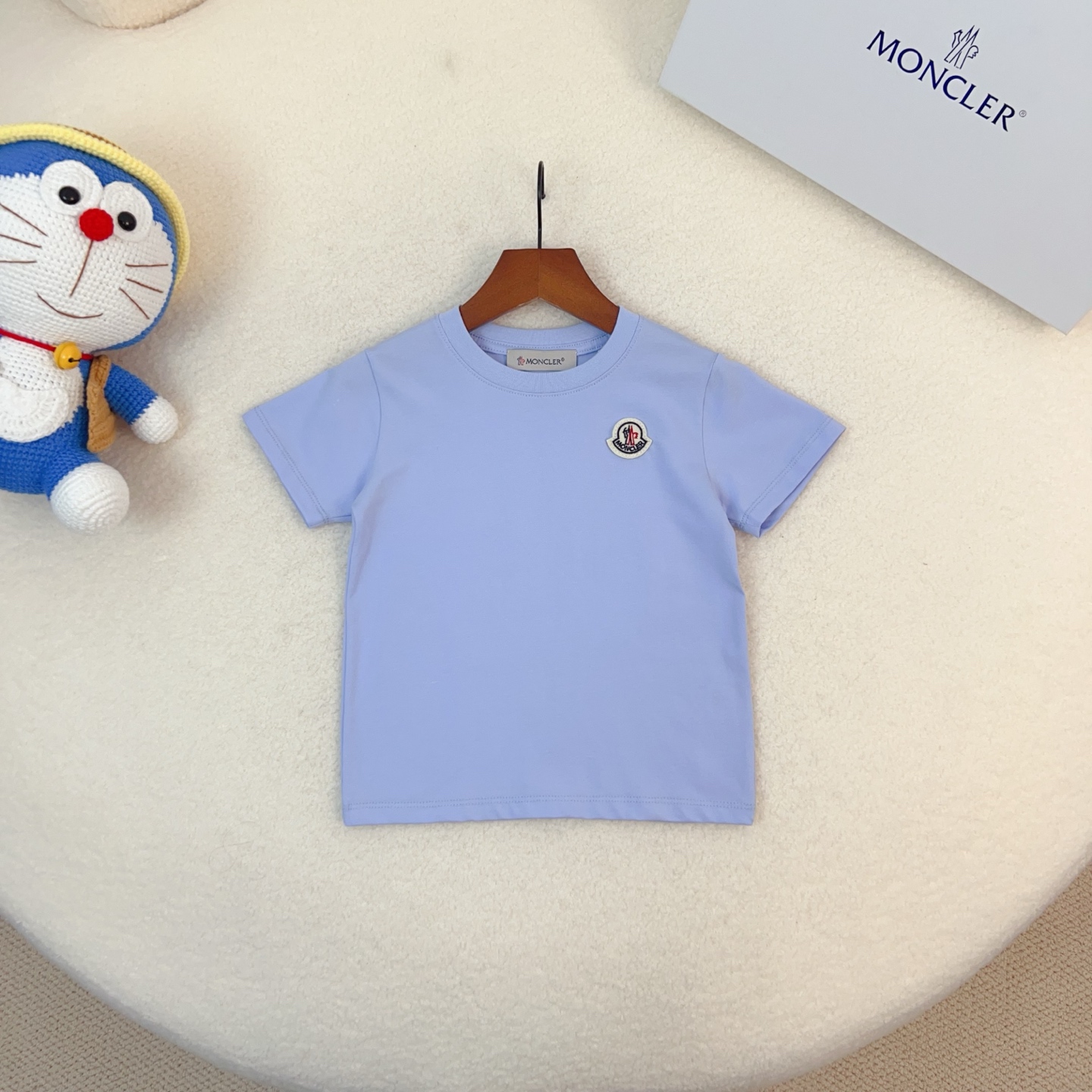 Precio de compra grupal @49, sin mínimo, tallas 90-170, camiseta de algodón puro, serie Moncler
