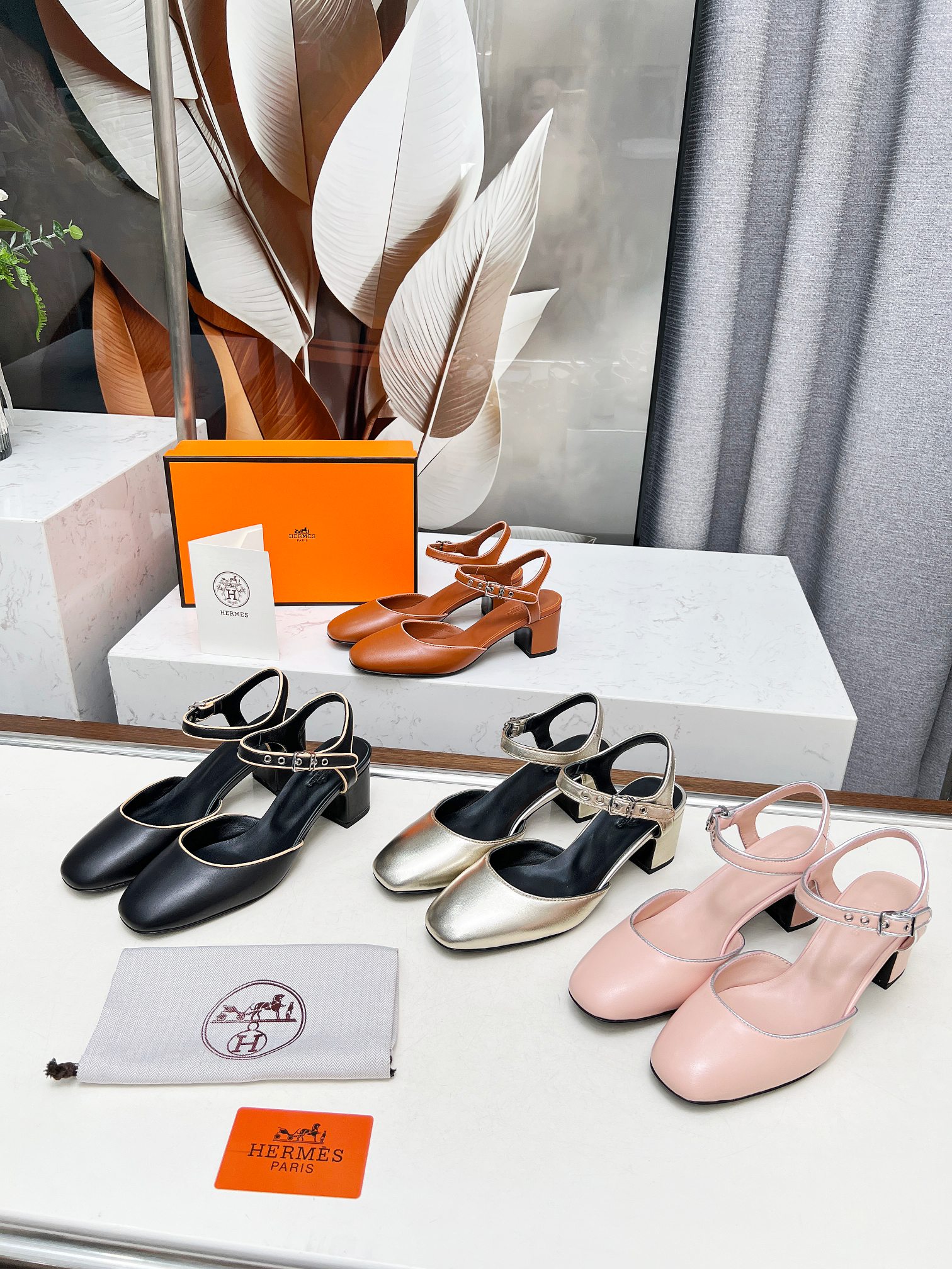 NO:240722,H home, early spring high heel sandals, imported fabric sheepskin, inner sheepskin, footbed sheepskin. Size 35-42, genuine leather sole high version, sandals, sandals, sheepskin19860909H家,早春高跟凉鞋,面料进口羊皮,内里羊皮,垫脚羊皮.35-42码,真皮底高版本,,凉鞋,sandals,sheepskin,Women's Shoes