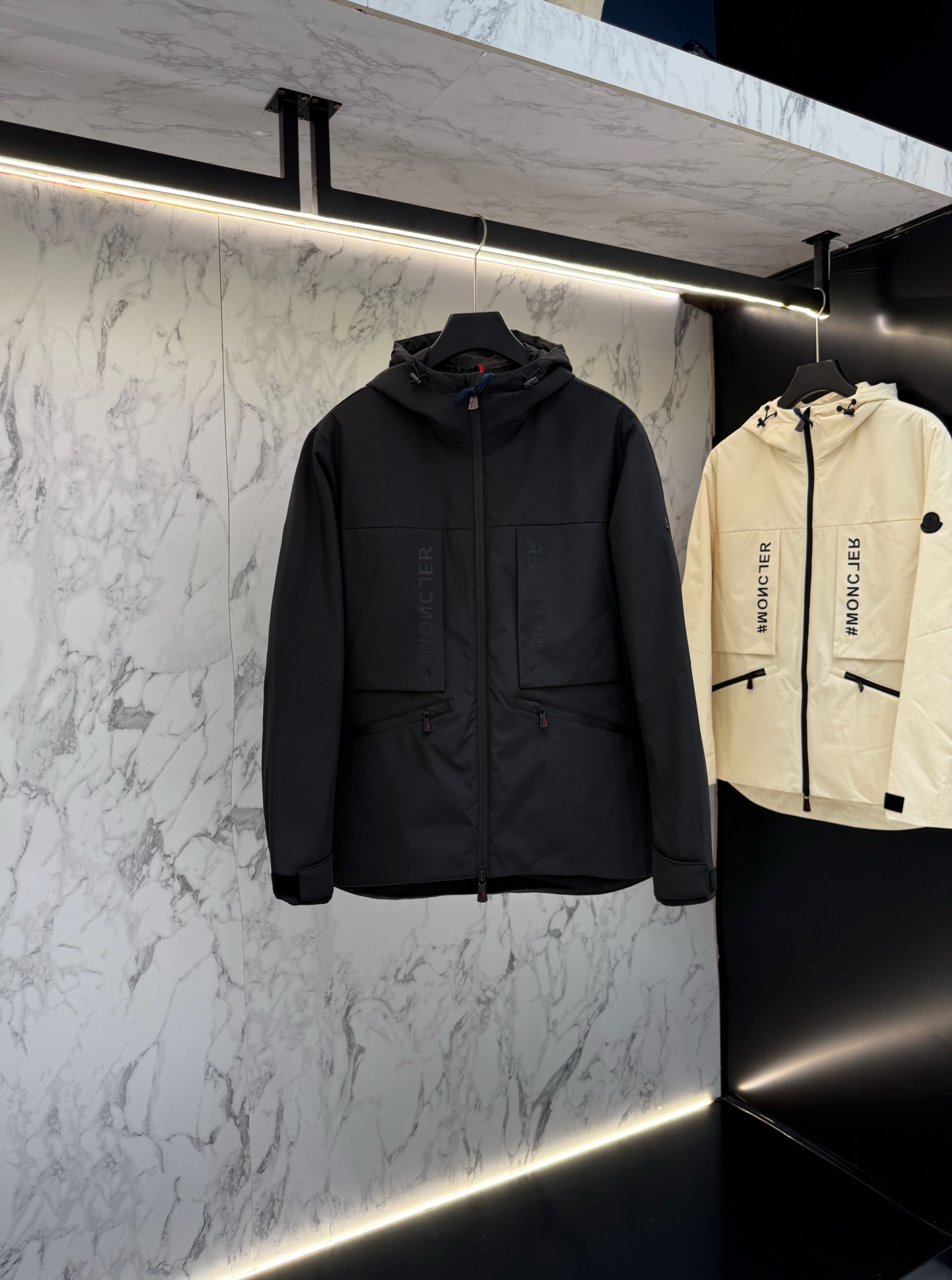 Moncler Jacket 07910