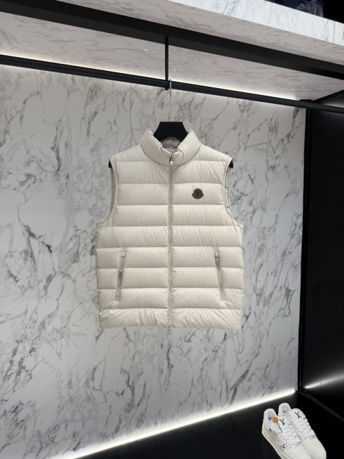 Moncler Designer Padded Vest Fashionable Down Jacket Outerwear - New 2025 1 Moncler Designer Padded Vest Fashionable Down Jacket Outerwear - New 2025
