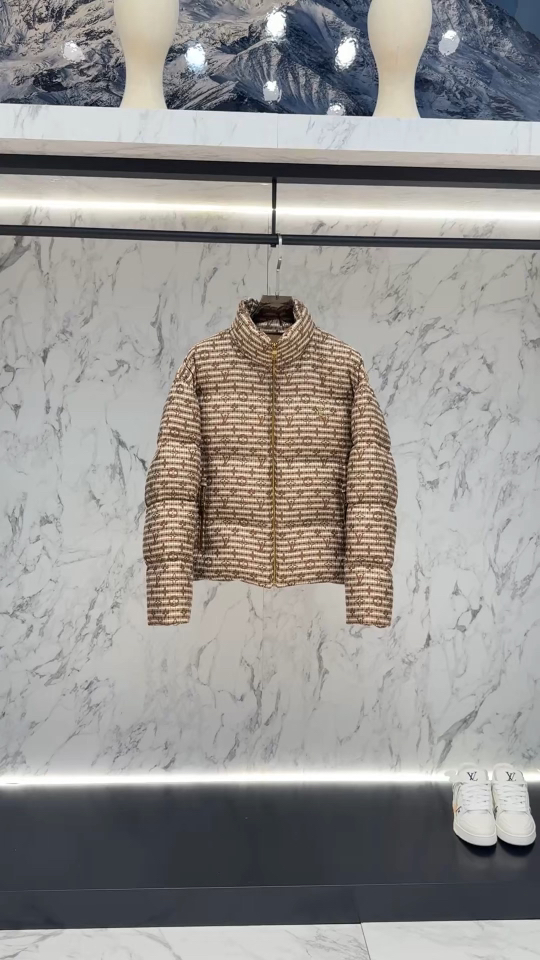 Louis Vuitton 2025 Designer Down Jacket - Stylish and Functional Outerwear