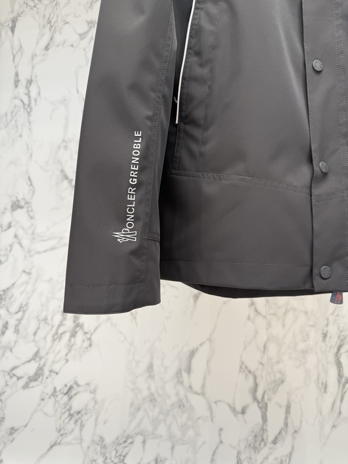 China Replica Moncler Down Jackets MCS0406-742