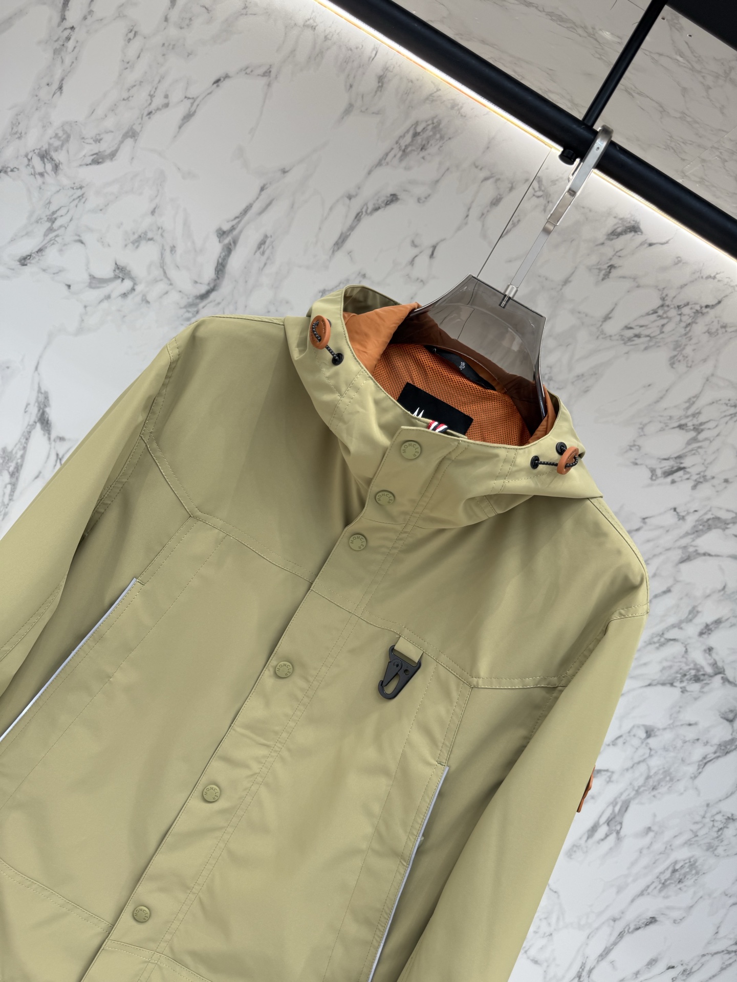 China Replica Moncler Down Jackets MCS0406-1003