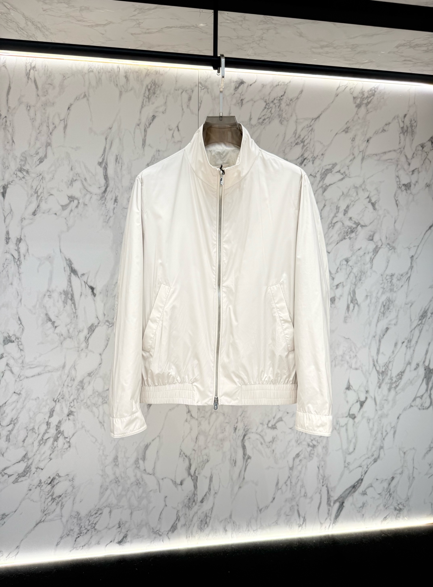 Loro piana 春款2026最新款时尚设计师款夹克外套.处处细节显工艺足够的高级 结构性剪裁的设计