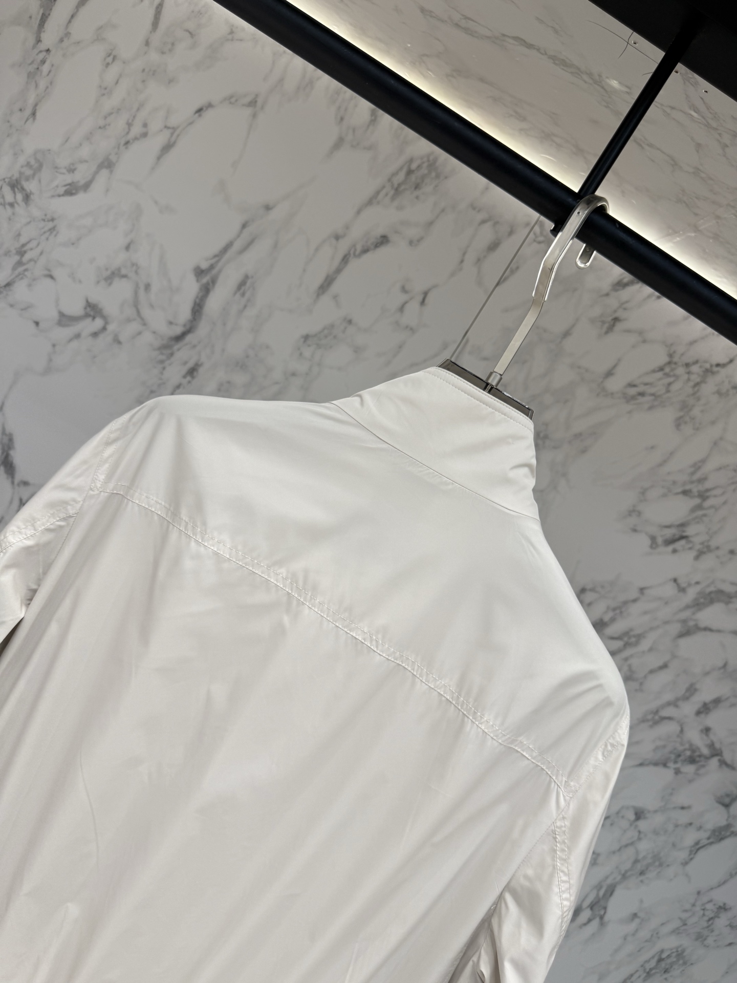 Loro piana 春款2026最新款时尚设计师款夹克外套.处处细节显工艺足够的高级 结构性剪裁的设计