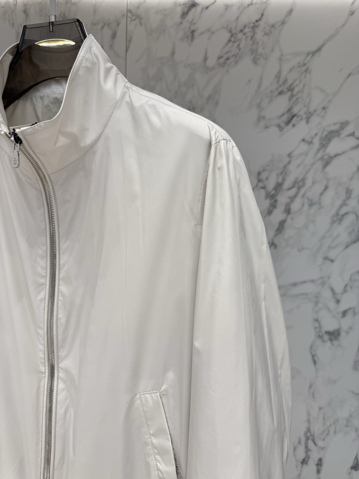 Loro piana 春款2026最新款时尚设计师款夹克外套.处处细节显工艺足够的高级 结构性剪裁的设计