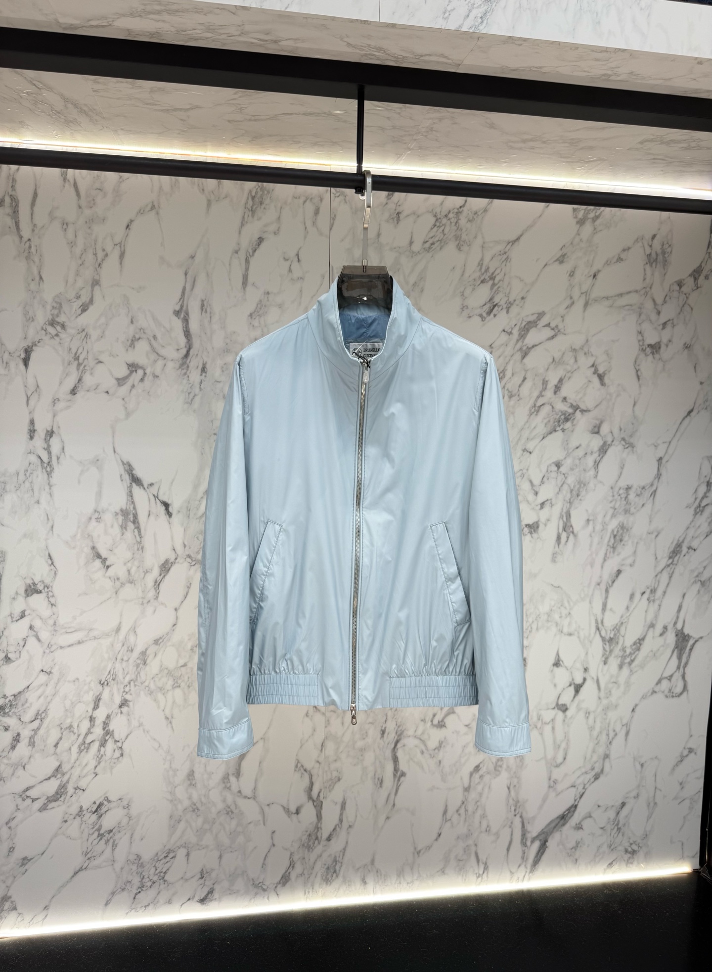Loro piana 春款2026最新款时尚设计师款夹克外套.处处细节显工艺足够的高级 结构性剪裁的设计