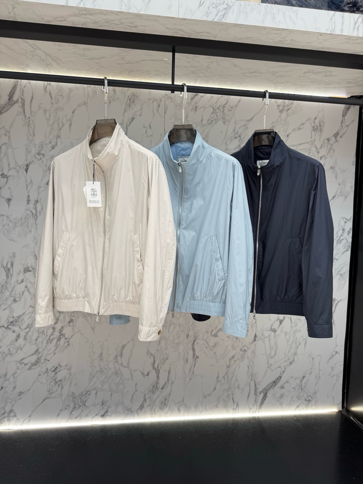 Loro piana 春款2026最新款时尚设计师款夹克外套.处处细节显工艺足够的高级 结构性剪裁的设计