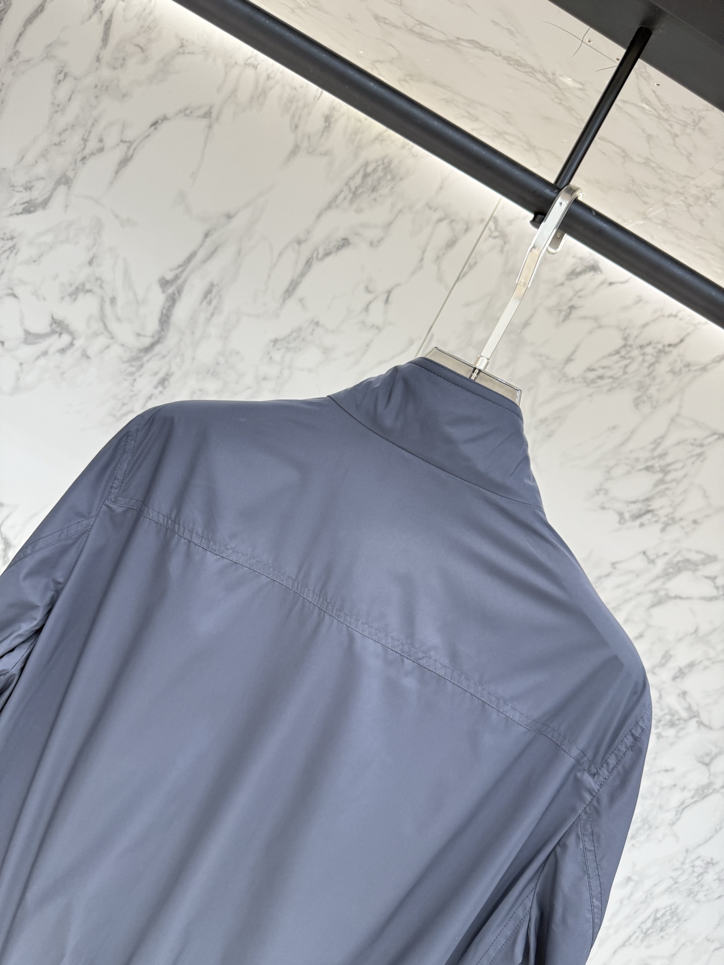 Loro piana 春款2026最新款时尚设计师款夹克外套.处处细节显工艺足够的高级 结构性剪裁的设计