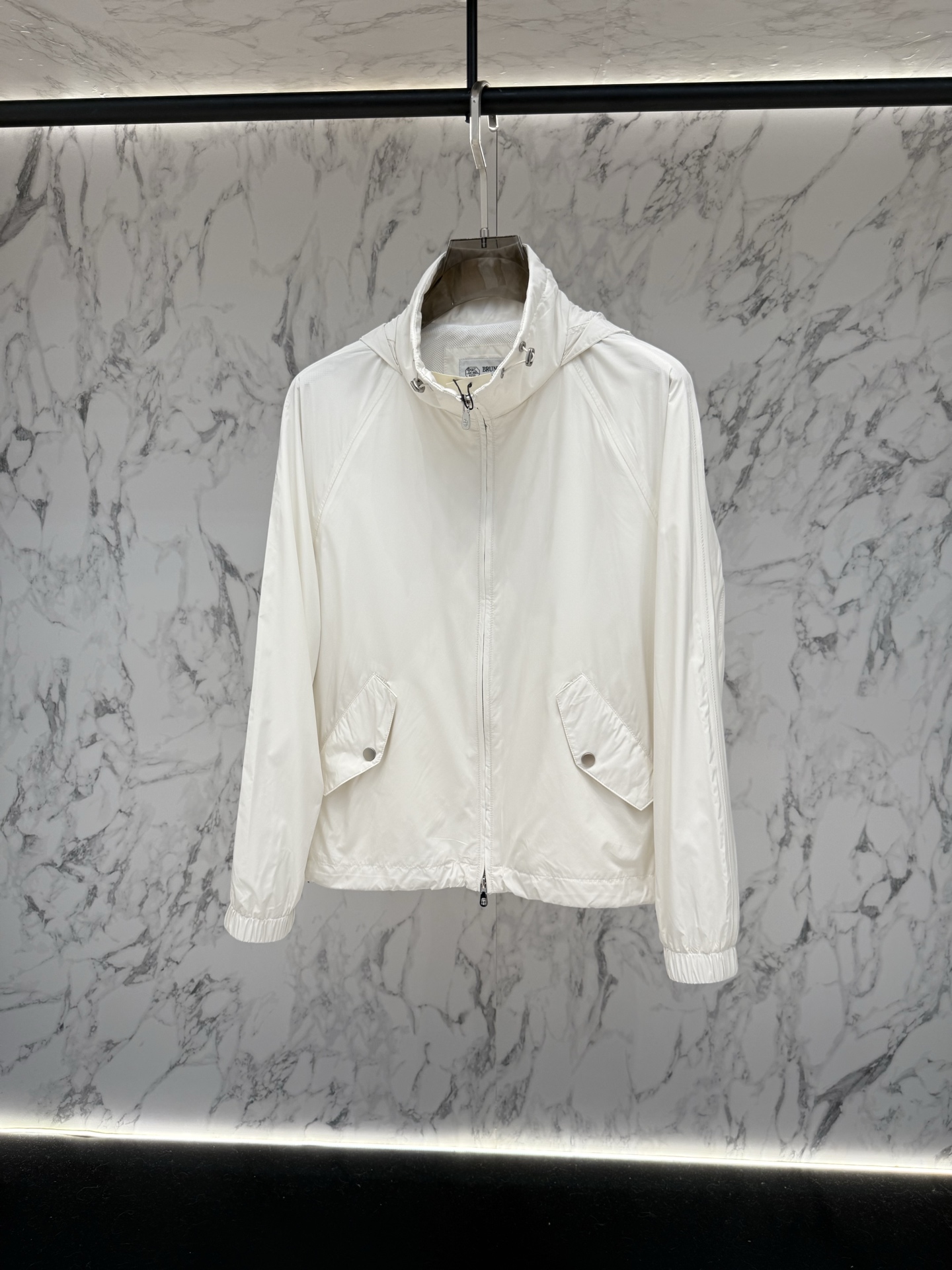 Loro piana 春款2026最新款时尚设计师款夹克外套.处处细节显工艺足够的高级 结构性剪裁的设计