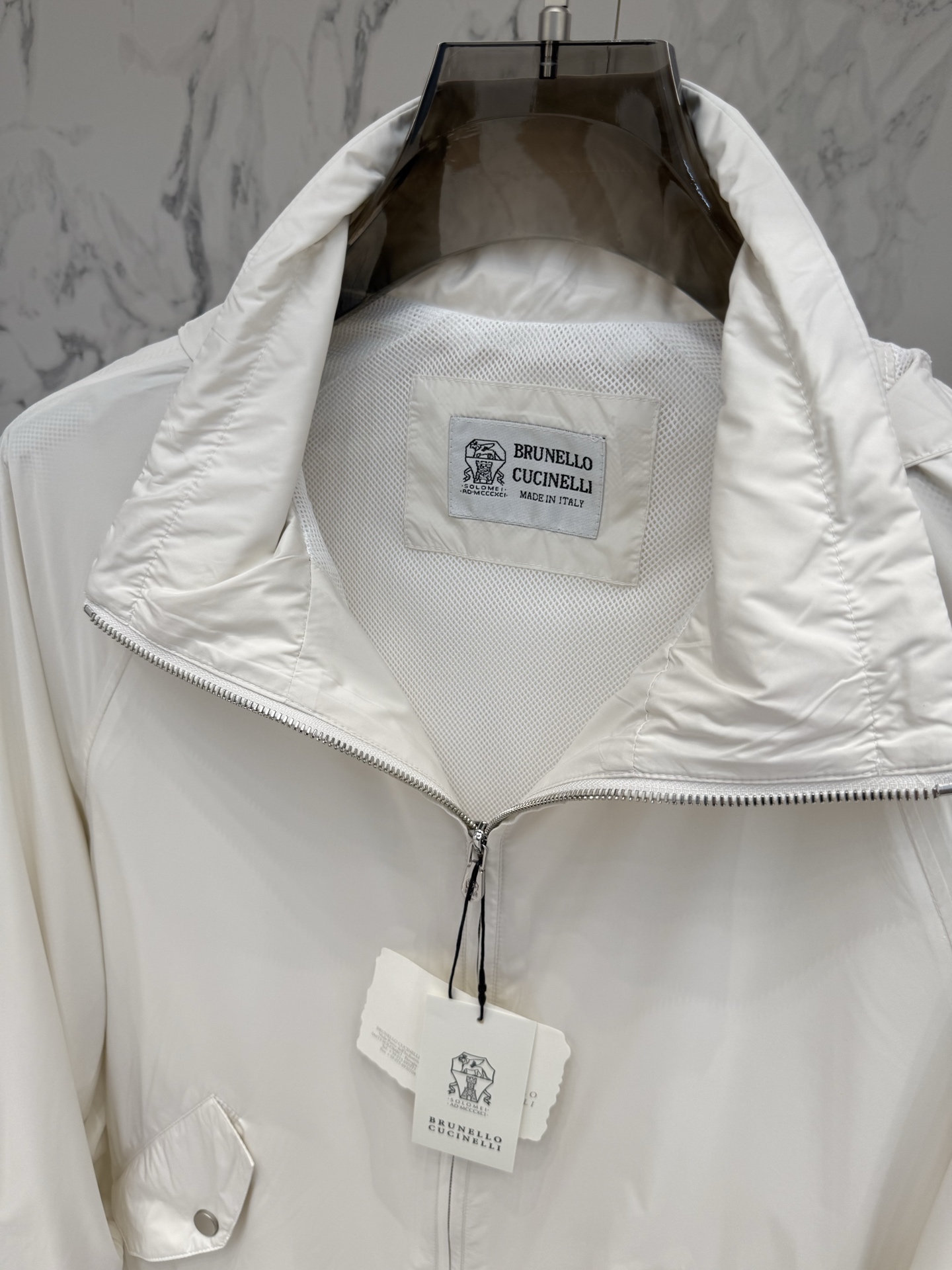 Loro piana 春款2026最新款时尚设计师款夹克外套.处处细节显工艺足够的高级 结构性剪裁的设计